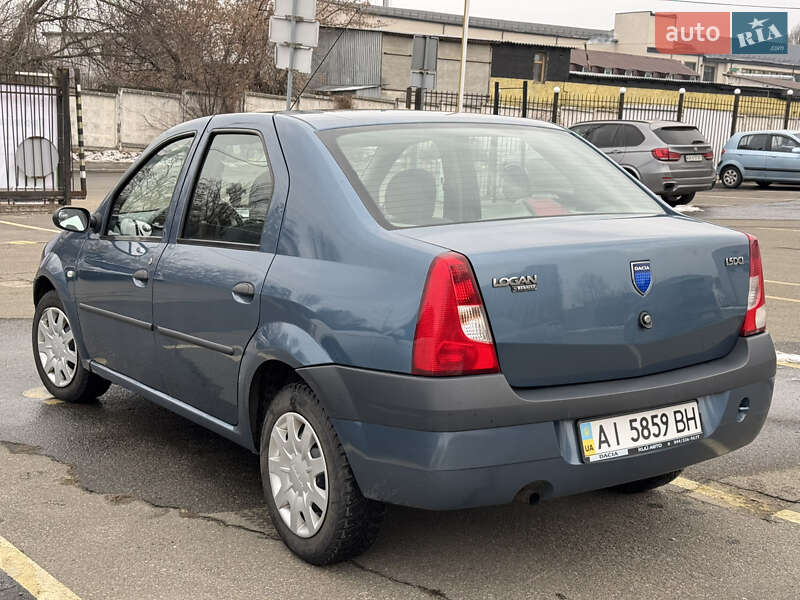 Седан Dacia Logan 2007 в Киеве