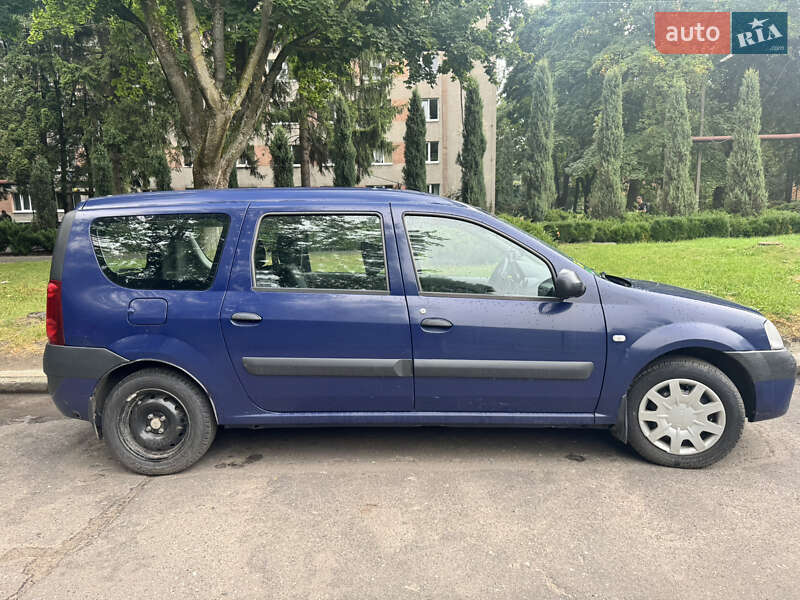 Седан Dacia Logan 2008 в Дублянах