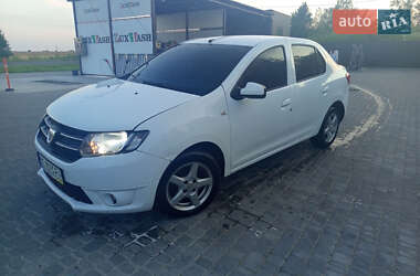 Седан Dacia Logan 2013 в Львове