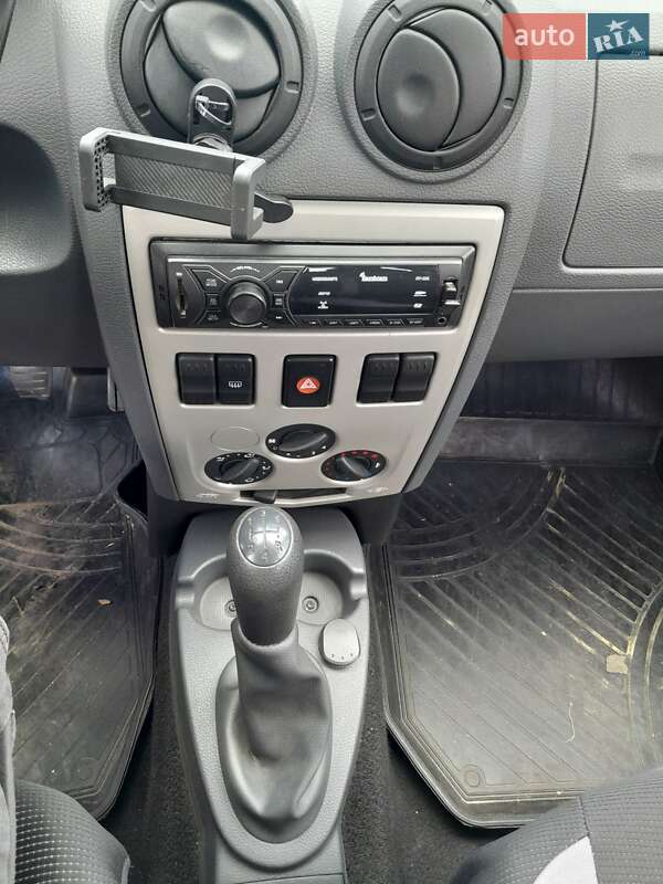 Седан Dacia Logan 2010 в Ивано-Франковске фото 14 Седан Dacia Logan 2010 в Ивано-Франковске