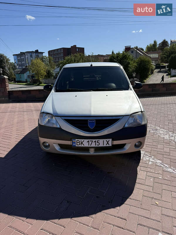 Седан Dacia Logan 2006 в Ровно