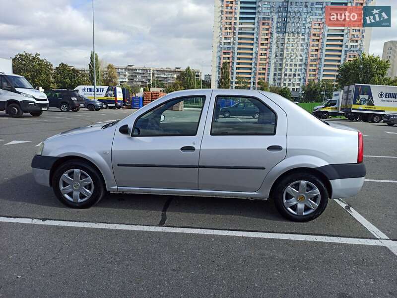 Седан Dacia Logan 2007 в Києві