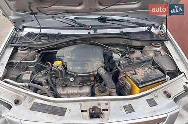 Седан Dacia Logan 2006 в 