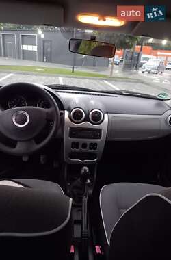 Седан Dacia Logan 2012 в 