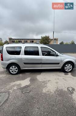 Седан Dacia Logan 2010 в 