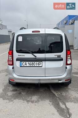 Седан Dacia Logan 2010 в 