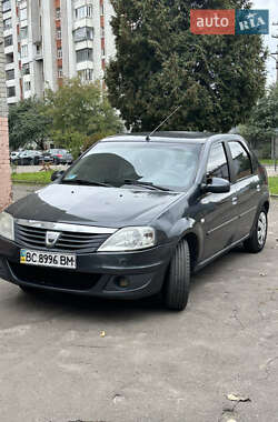 Седан Dacia Logan 2008 в Львове