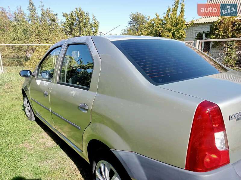 Седан Dacia Logan 2006 в Запорожье