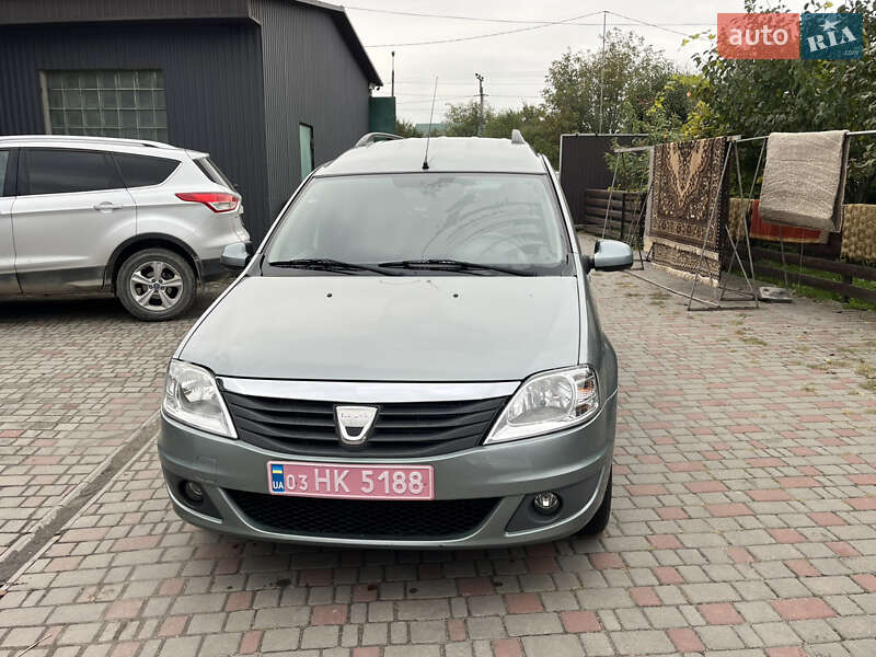 Седан Dacia Logan 2009 в Староконстантинове