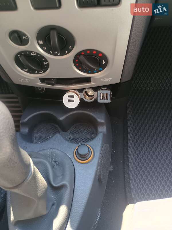 Седан Dacia Logan 2007 в Києві фото 24 Седан Dacia Logan 2007 в Києві