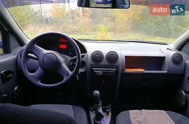 Седан Dacia Logan 2007 в Городке