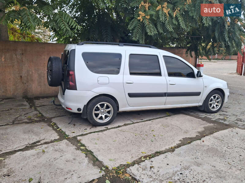 Седан Dacia Logan 2009 в Кропивницком