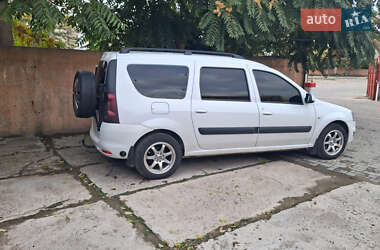 Седан Dacia Logan 2009 в 
