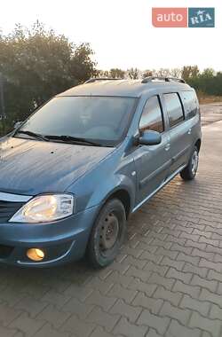 Седан Dacia Logan 2010 в 