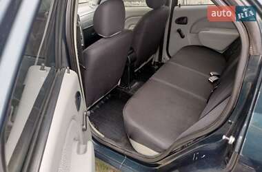 Седан Dacia Logan 2006 в  фото 3 Седан Dacia Logan 2006 в
