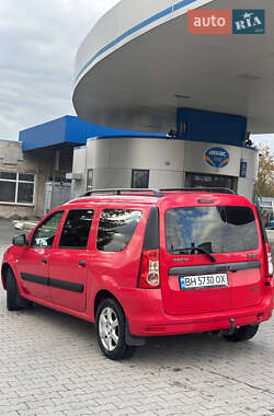 Седан Dacia Logan 2009 в 