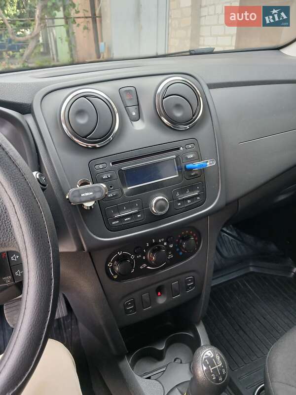 Седан Dacia Logan 2016 в Запорожье