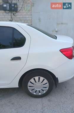 Седан Dacia Logan 2016 в 