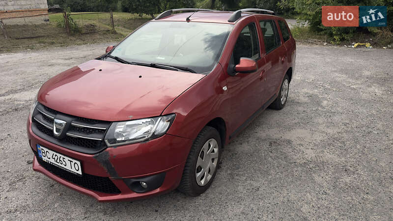 Седан Dacia Logan 2015 в Жовкві