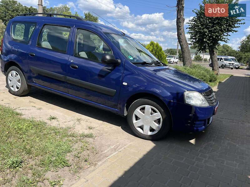 Седан Dacia Logan 2009 в Ахтырке