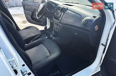Седан Dacia Logan 2016 в 
