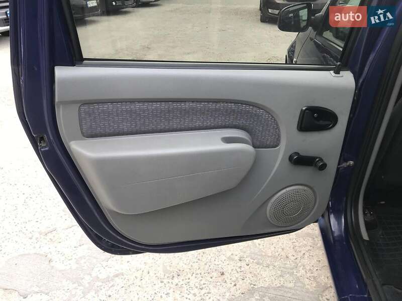 Седан Dacia Logan 2008 в Львове фото 17 Седан Dacia Logan 2008 в Львове