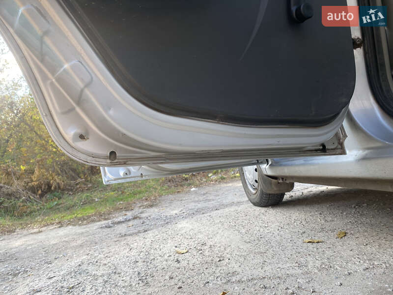 Седан Dacia Logan 2008 в Кам'янському