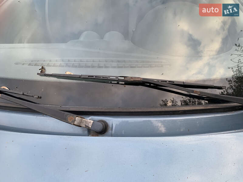 Седан Dacia Logan 2006 в Києві