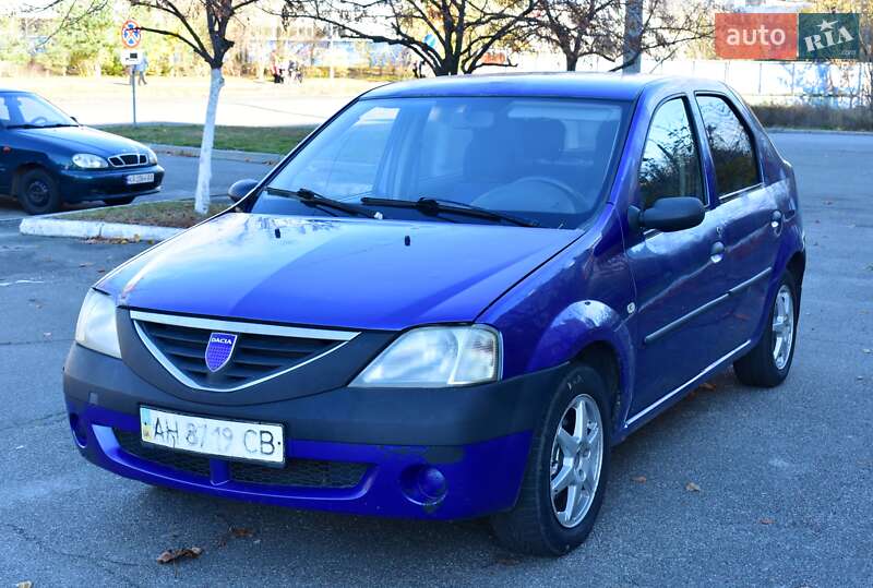Седан Dacia Logan 2006 в Киеве