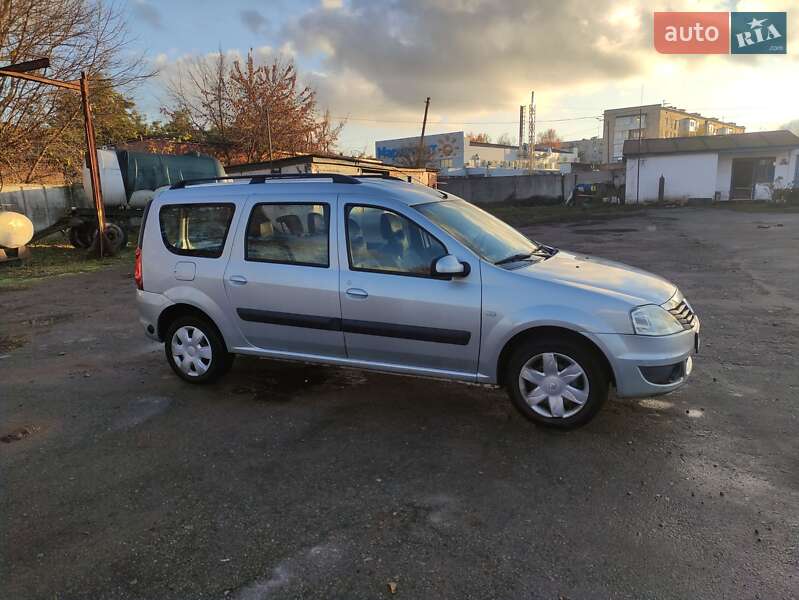 Седан Dacia Logan 2009 в Прилуках фото 5 Седан Dacia Logan 2009 в Прилуках