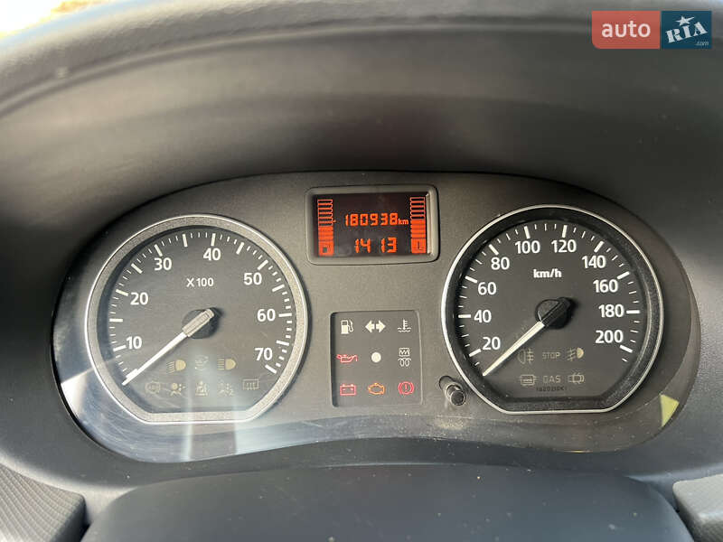 Седан Dacia Logan 2012 в Рівному фото 10 Седан Dacia Logan 2012 в Рівному