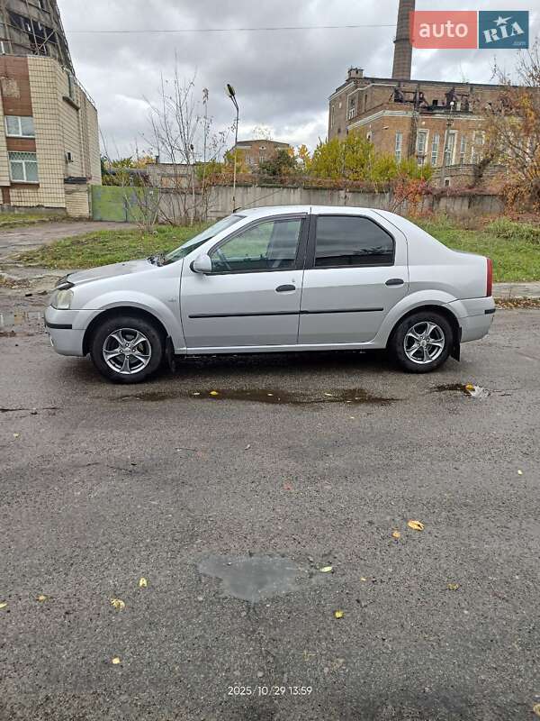 Седан Dacia Logan 2008 в Киеве