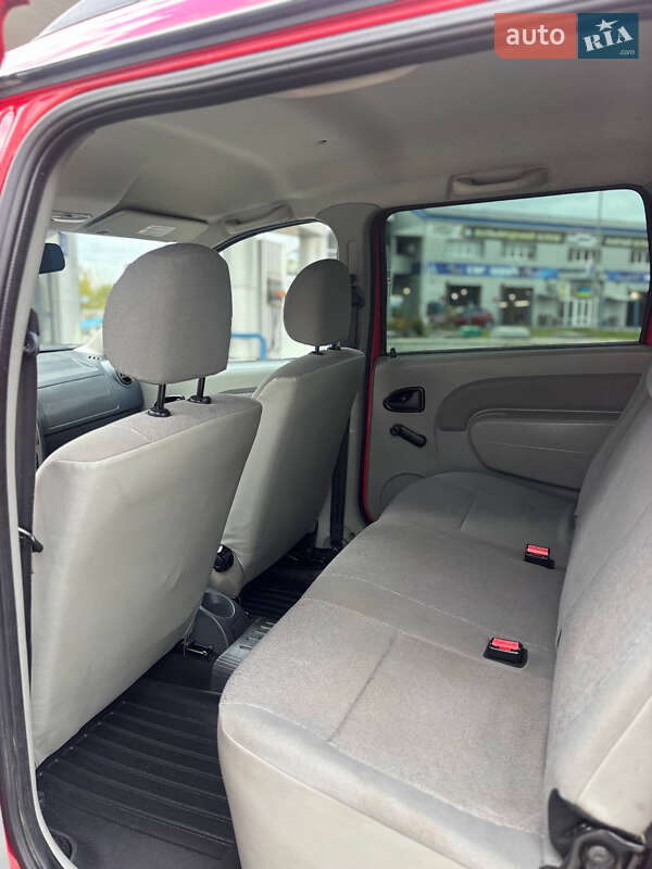 Седан Dacia Logan 2009 в Хмельницком