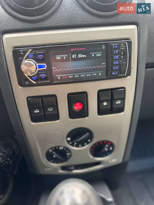 Седан Dacia Logan 2009 в Хмельницком