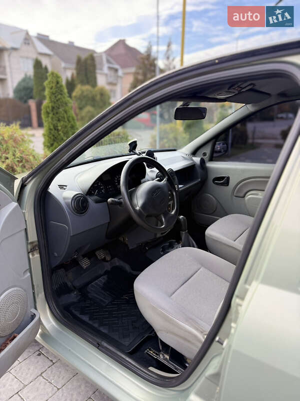 Седан Dacia Logan 2007 в Ужгороде фото 10 Седан Dacia Logan 2007 в Ужгороде