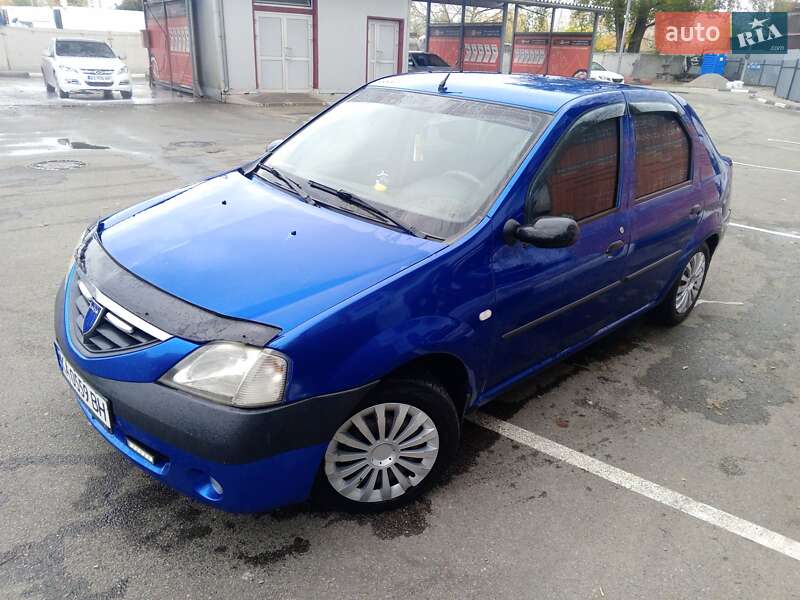 Седан Dacia Logan 2006 в Киеве