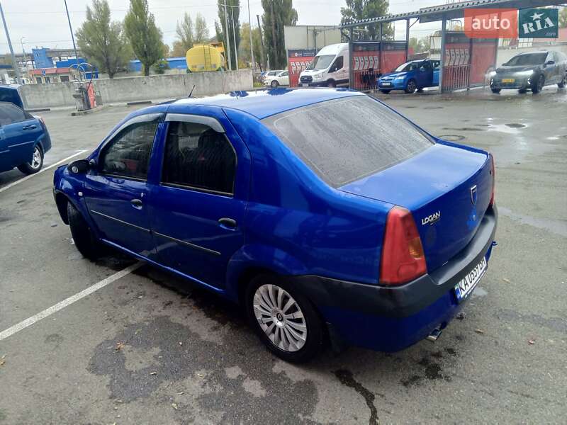 Седан Dacia Logan 2006 в Киеве