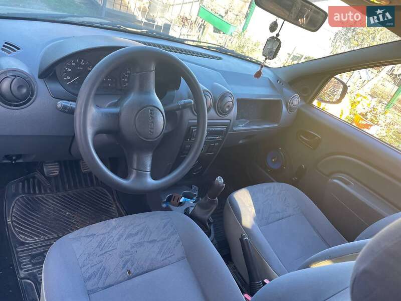 Седан Dacia Logan 2008 в Тернополі