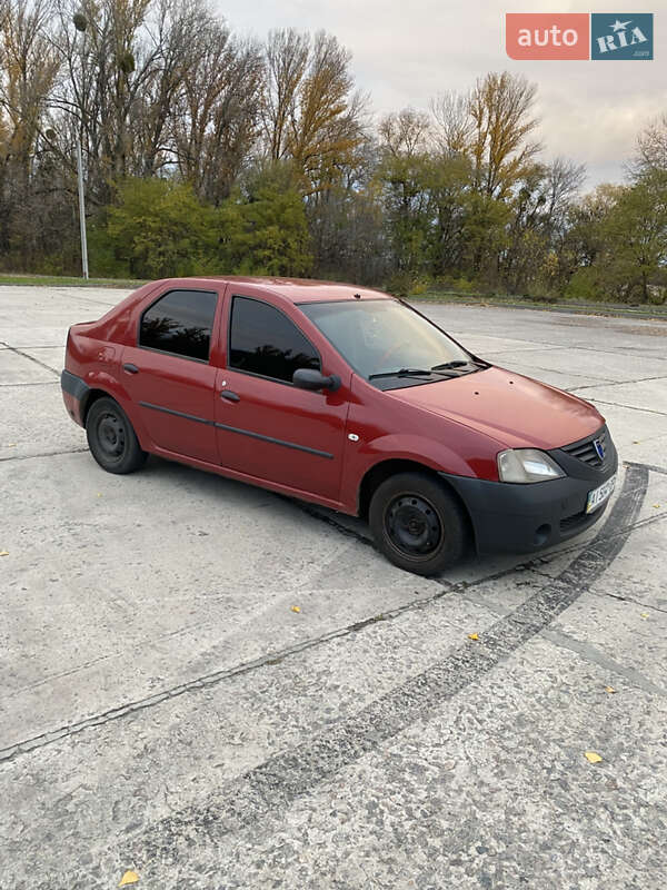 Седан Dacia Logan 2006 в Каневі