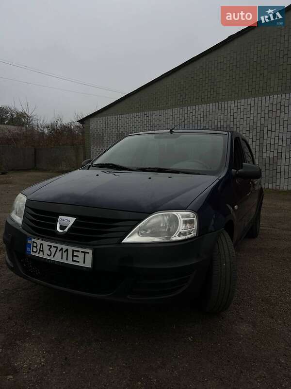 Седан Dacia Logan 2011 в Добровеличківці