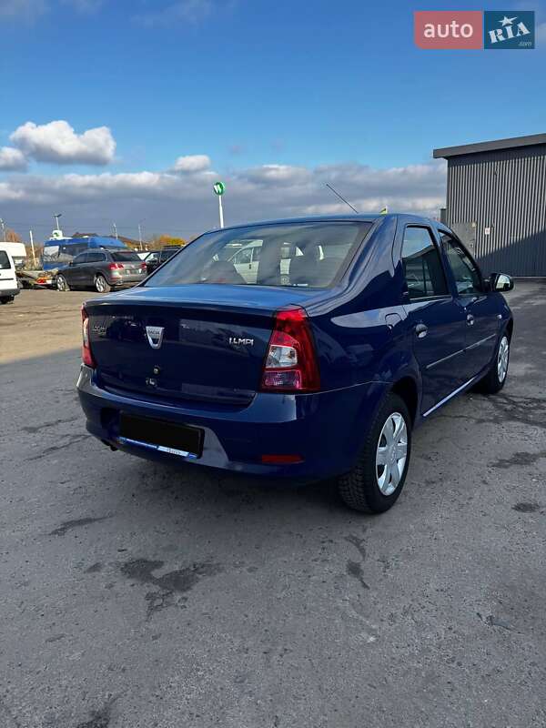 Седан Dacia Logan 2009 в Луцке