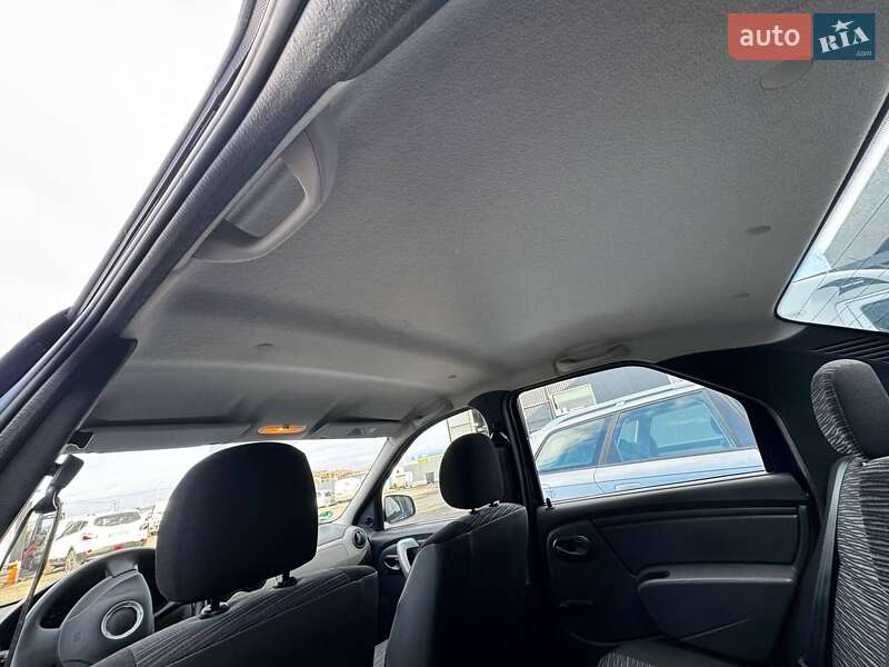 Седан Dacia Logan 2009 в Луцке