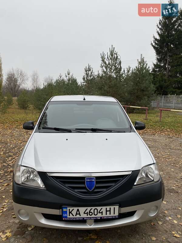 Седан Dacia Logan 2006 в Козельце