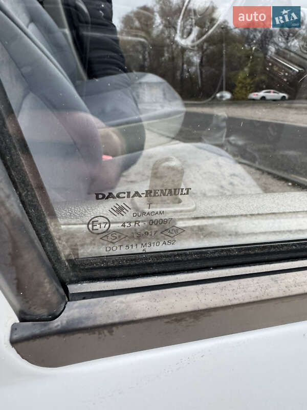 Седан Dacia Logan 2005 в Дніпрі