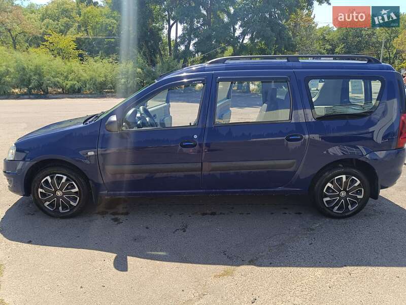 Седан Dacia Logan 2009 в Миколаєві