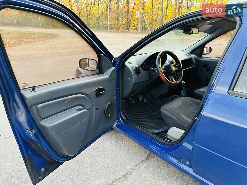 Седан Dacia Logan 2006 в Первомайську