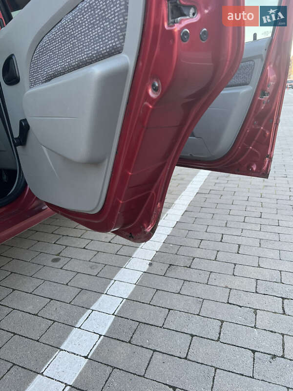 Седан Dacia Logan 2007 в Калуші