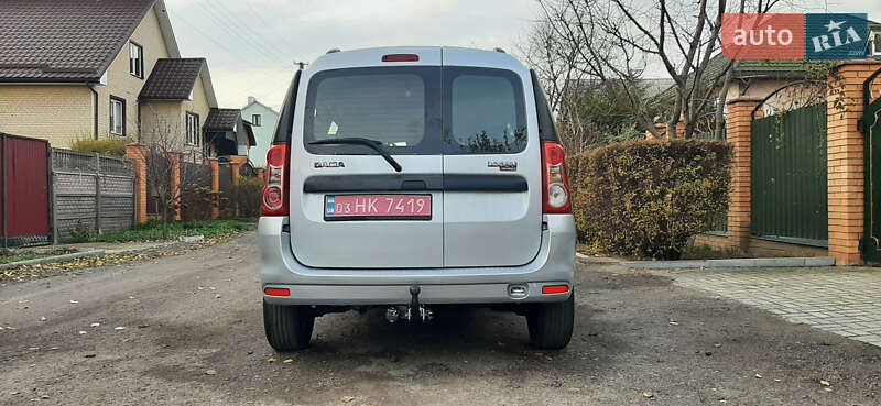 Седан Dacia Logan 2010 в Чернигове