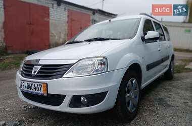 Седан Dacia Logan 2010 в Черкасах