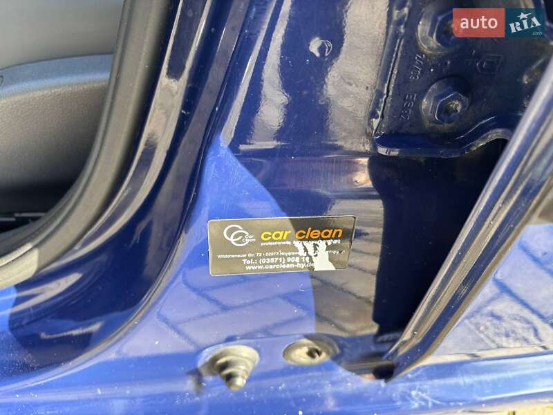 Седан Dacia Logan 2009 в Ромнах